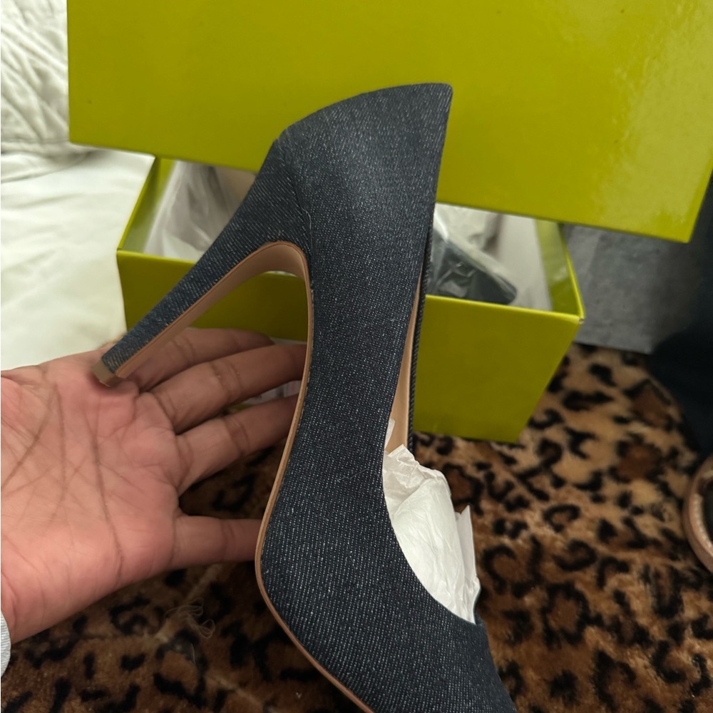 Gianni Bini Black Stiletto Heels Classic Pumps NIB Indigo Blue